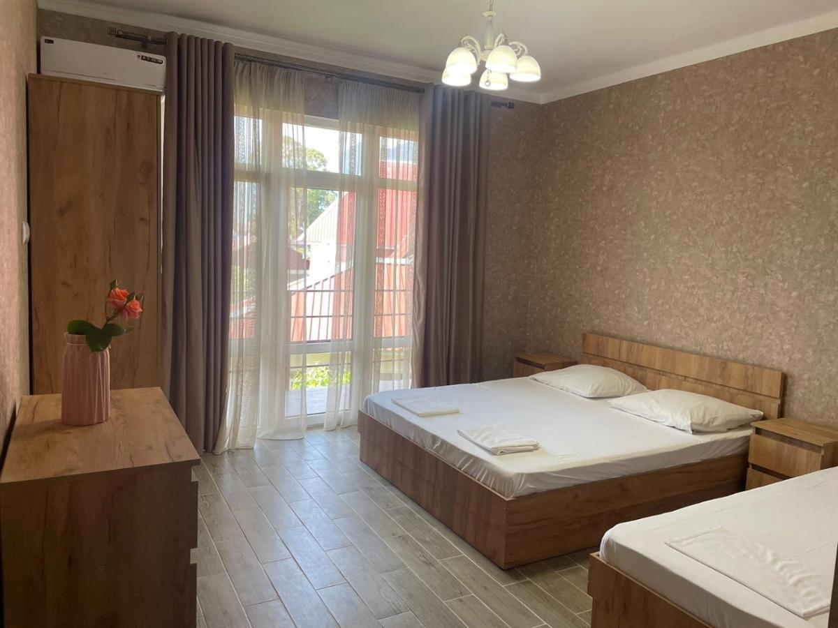 Guest House Dali Gagra Buitenkant foto