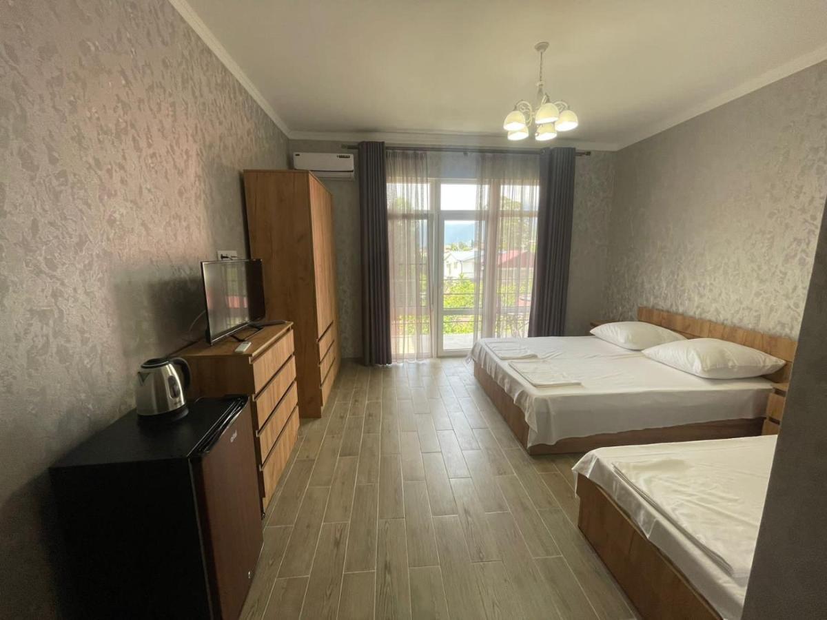 Guest House Dali Gagra Buitenkant foto