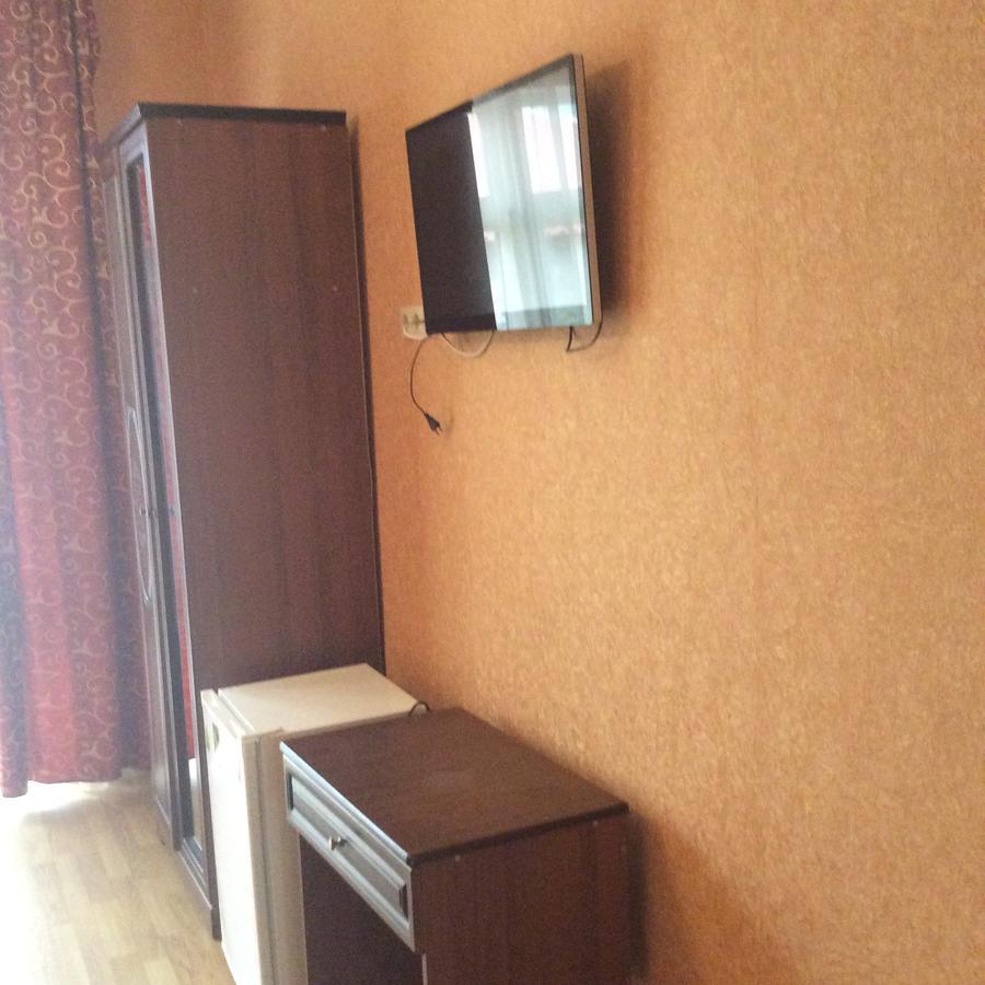 Guest House Dali Gagra Buitenkant foto