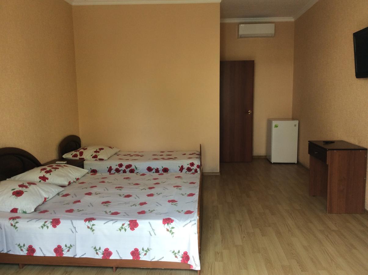 Guest House Dali Gagra Buitenkant foto