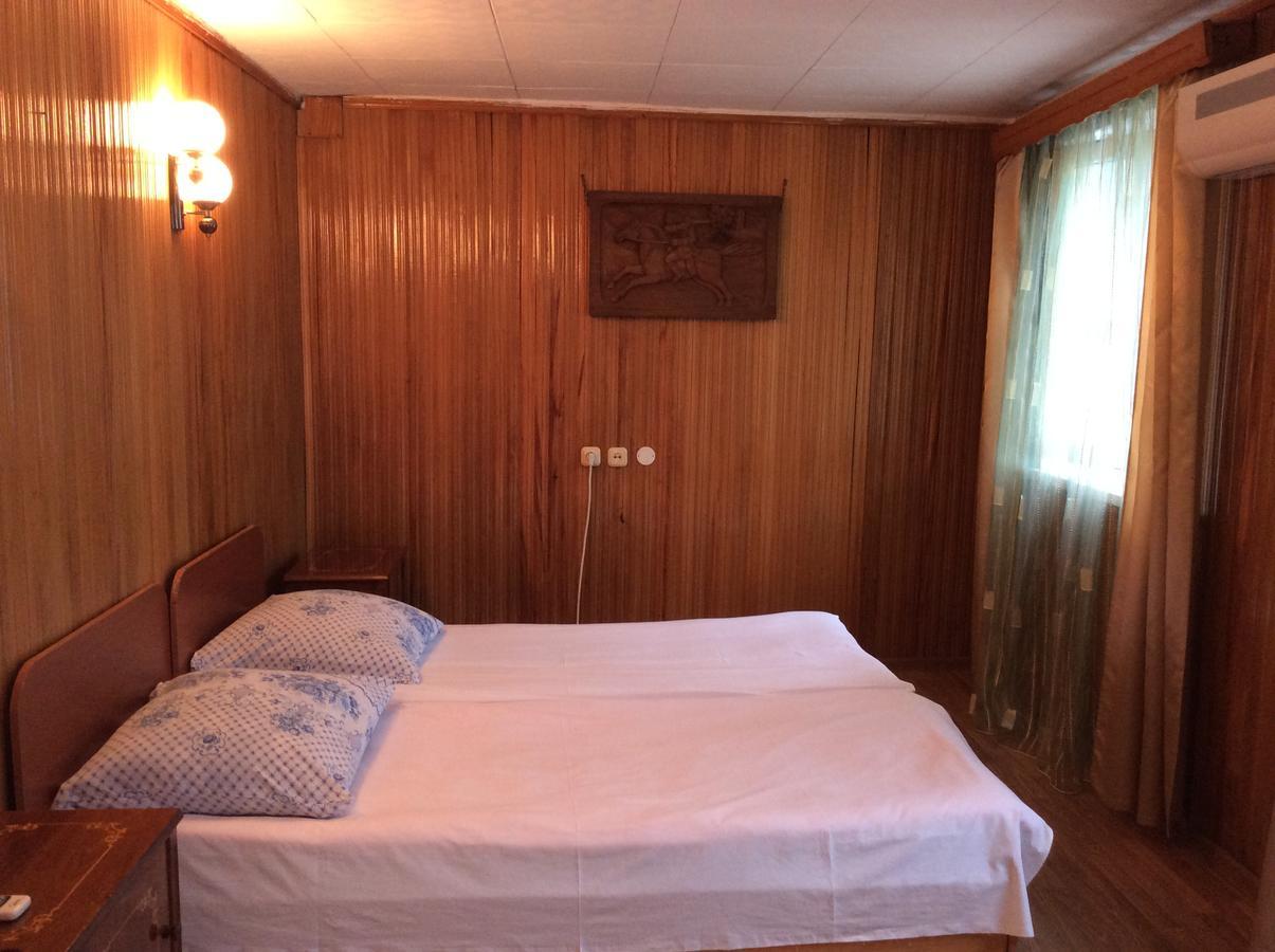 Guest House Dali Gagra Buitenkant foto