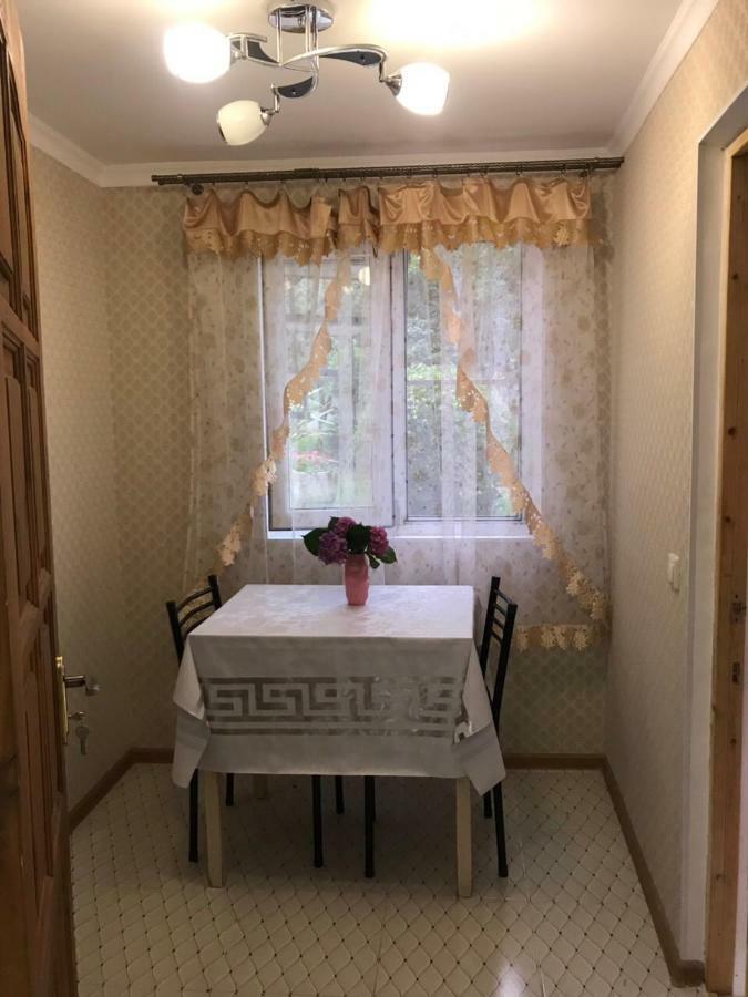 Guest House Dali Gagra Buitenkant foto